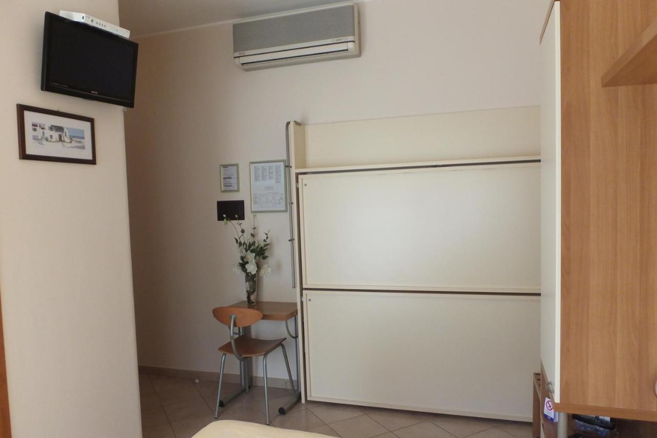 Hotel Nettuno Sottomarina Exterior foto